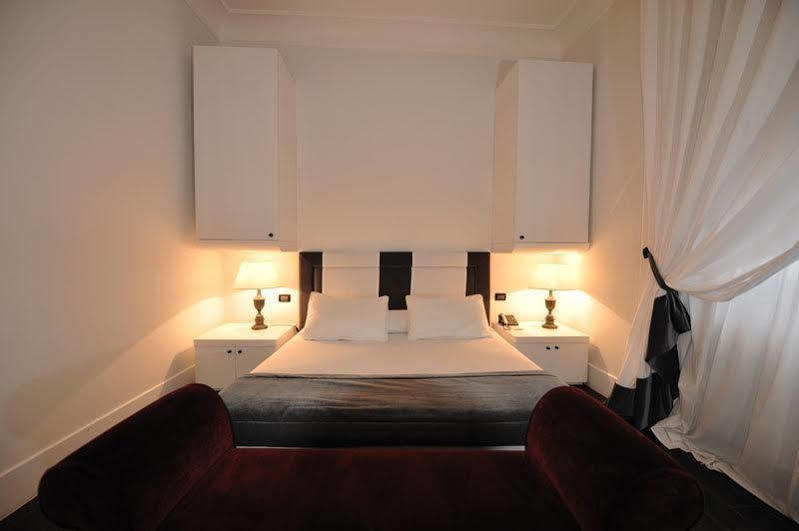White House Hotel Foggia Exterior photo